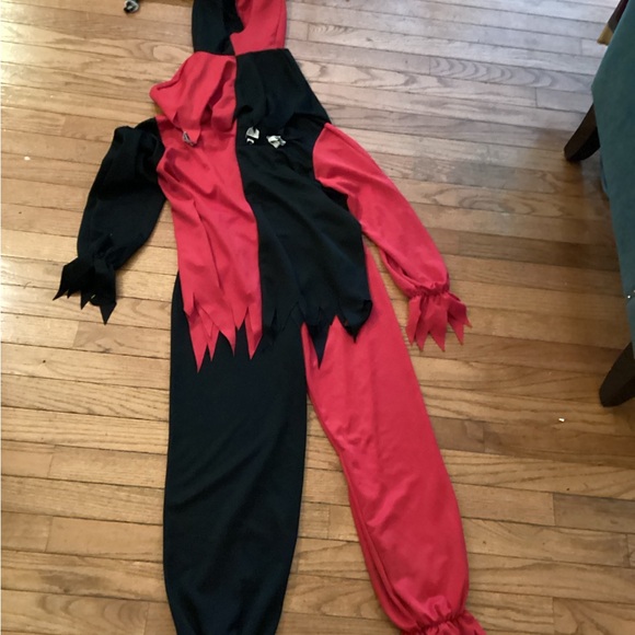 Evil Jester Costume - Picture 4 of 6